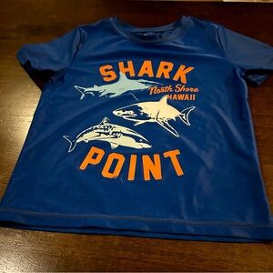 Boys size 5 OshKosh B’gosh rash guard.